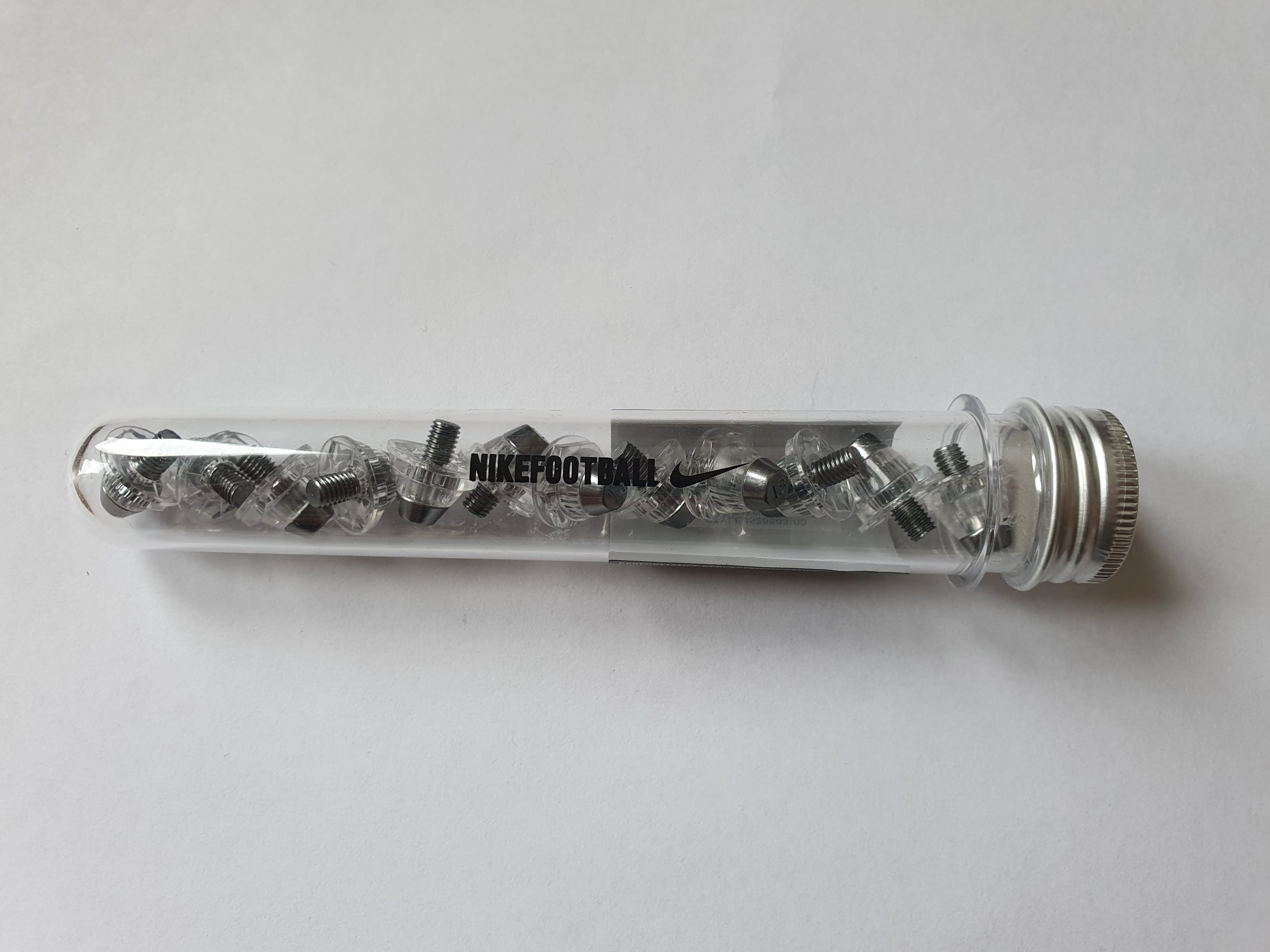 nike performance studs